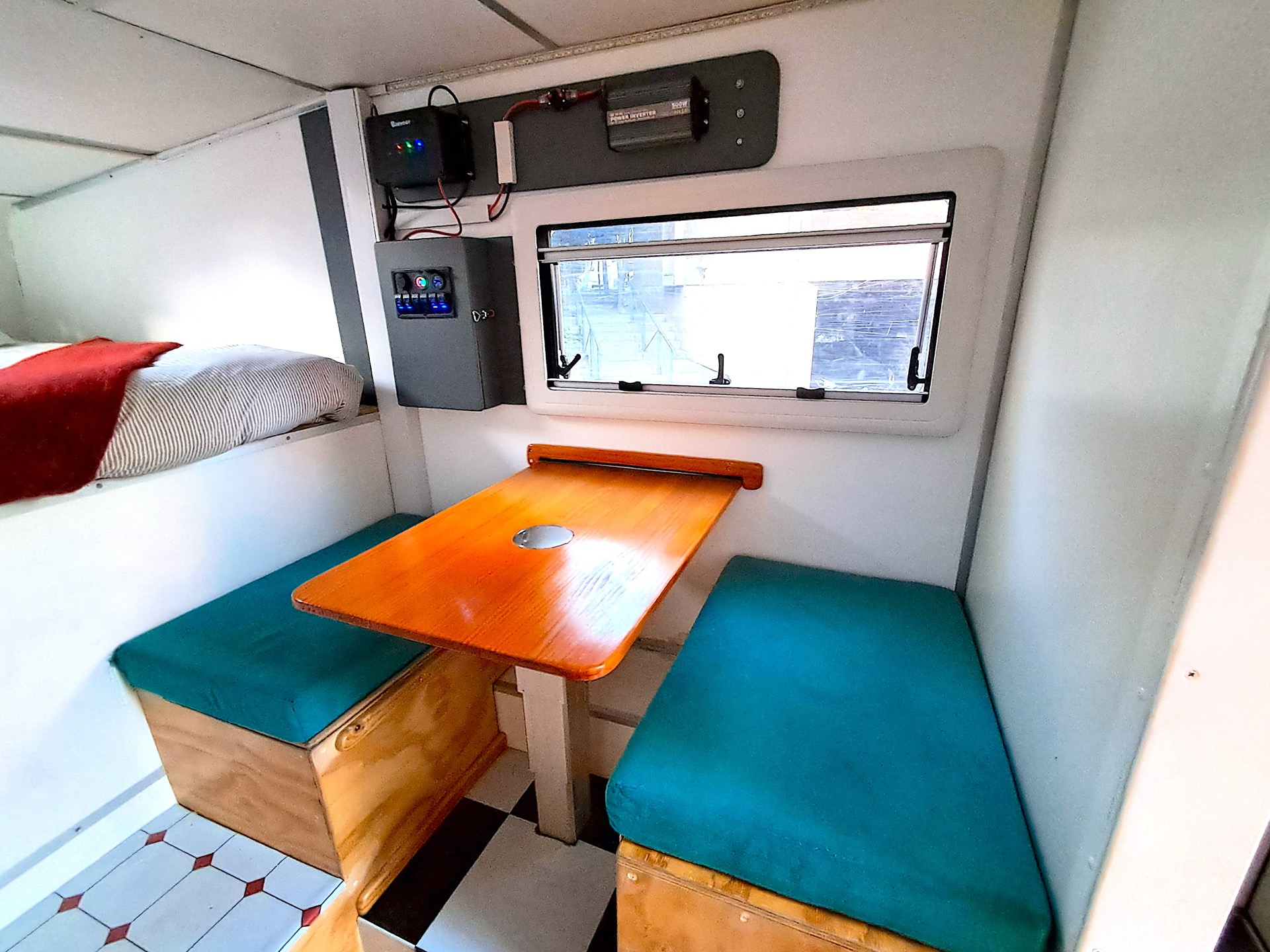 TC 2.0 Ulen dinette
